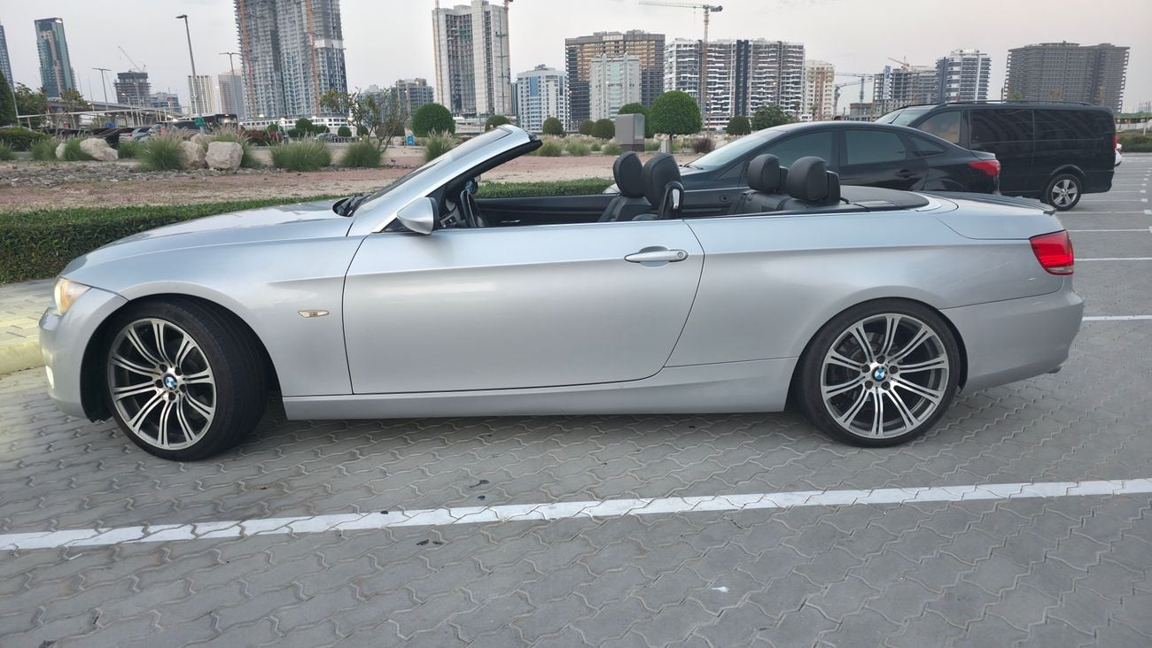 بي أم دبليو 325i E93 Hard Top Convertible