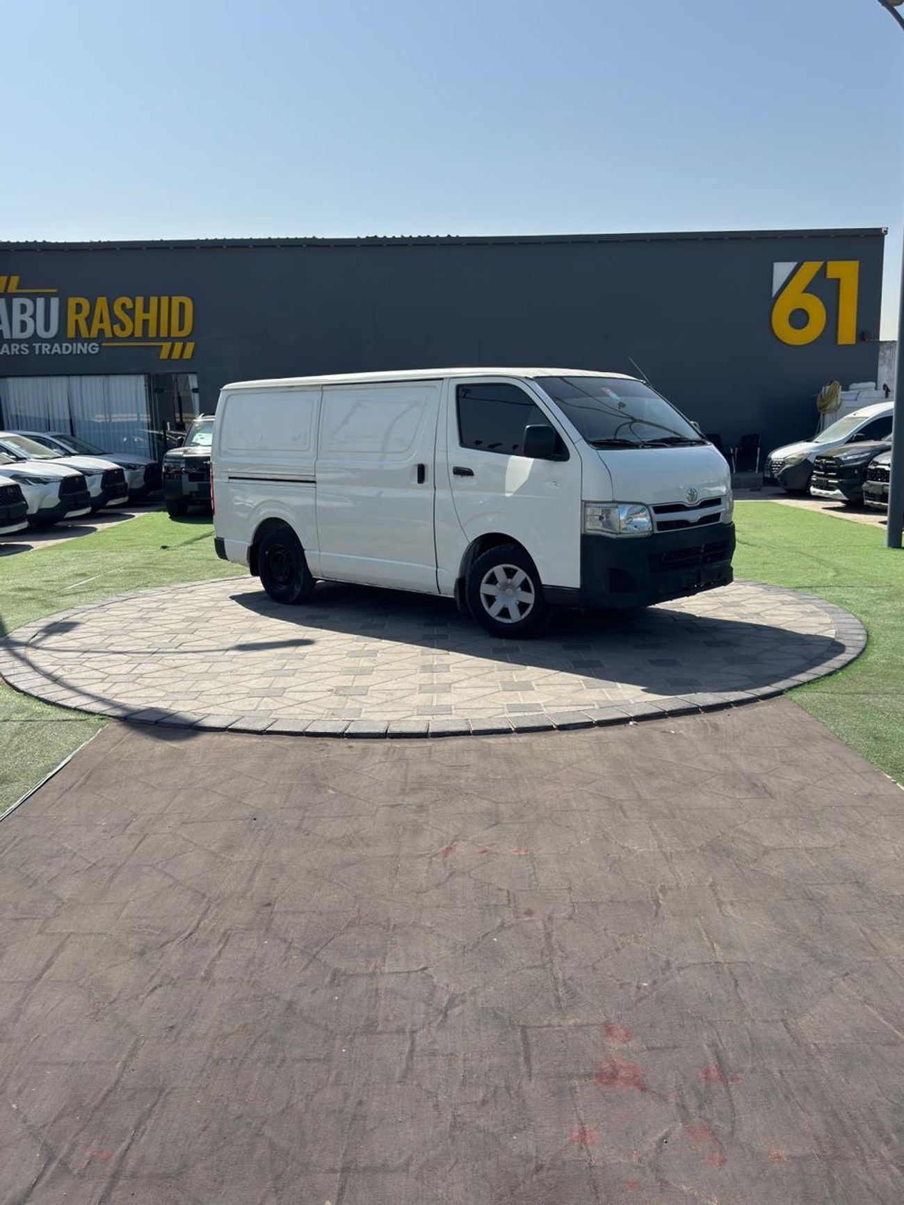 تويوتا هاياس GL - Standard Roof 2.7L