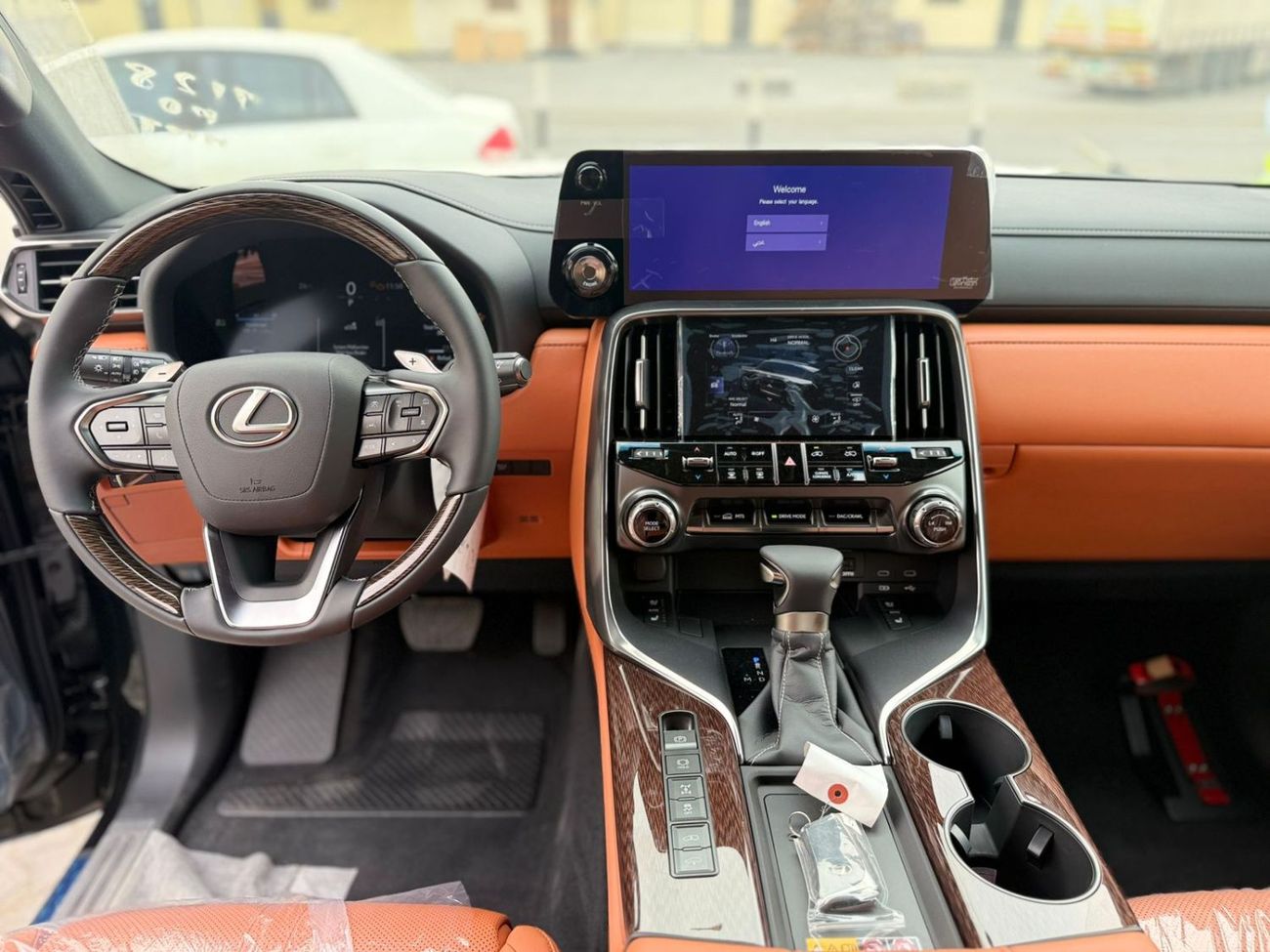 Lexus LX 600 VIP LAUNCH EDITION 3.5L