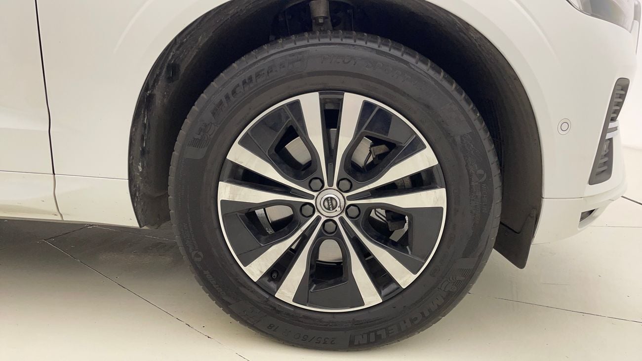 Volvo XC60 B5 CORE 2 | Zero Down Payment | Home Test Drive