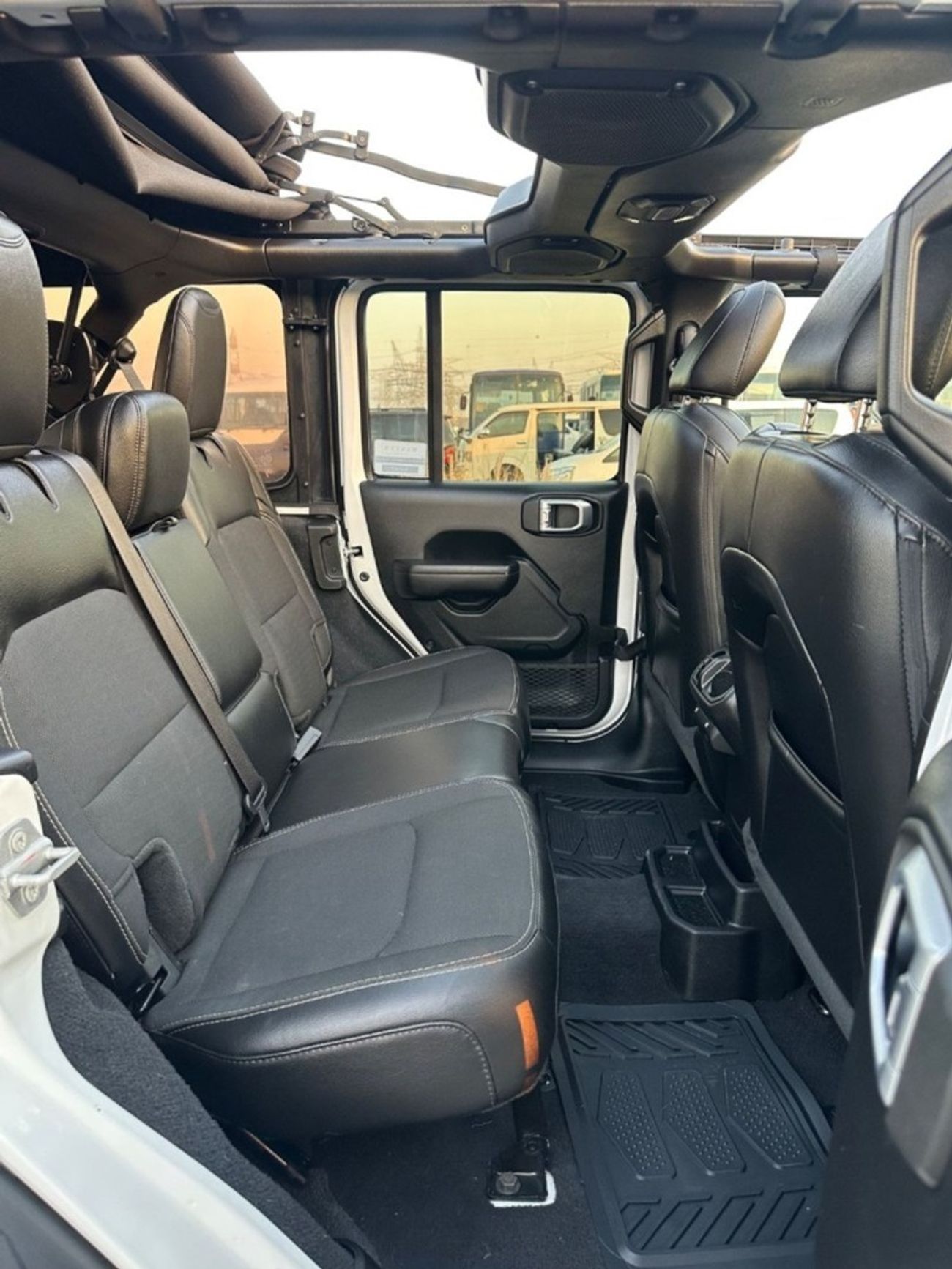 جيب رانجلر Unlimited Sport 3.6L A/T