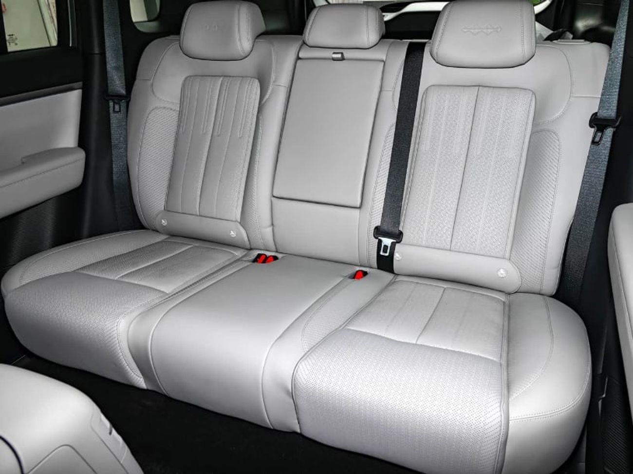 بي واي دي ليوبارد تيتانيوم 7 Ultra