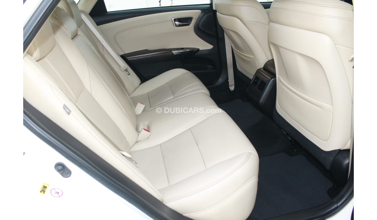 تويوتا افالون 3.5L V6 SE+ 2015 WITH NAVIGATION CAMERA SENSOR