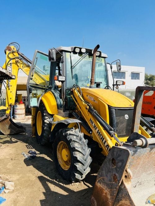 نيو هولاند B90B Gcc space