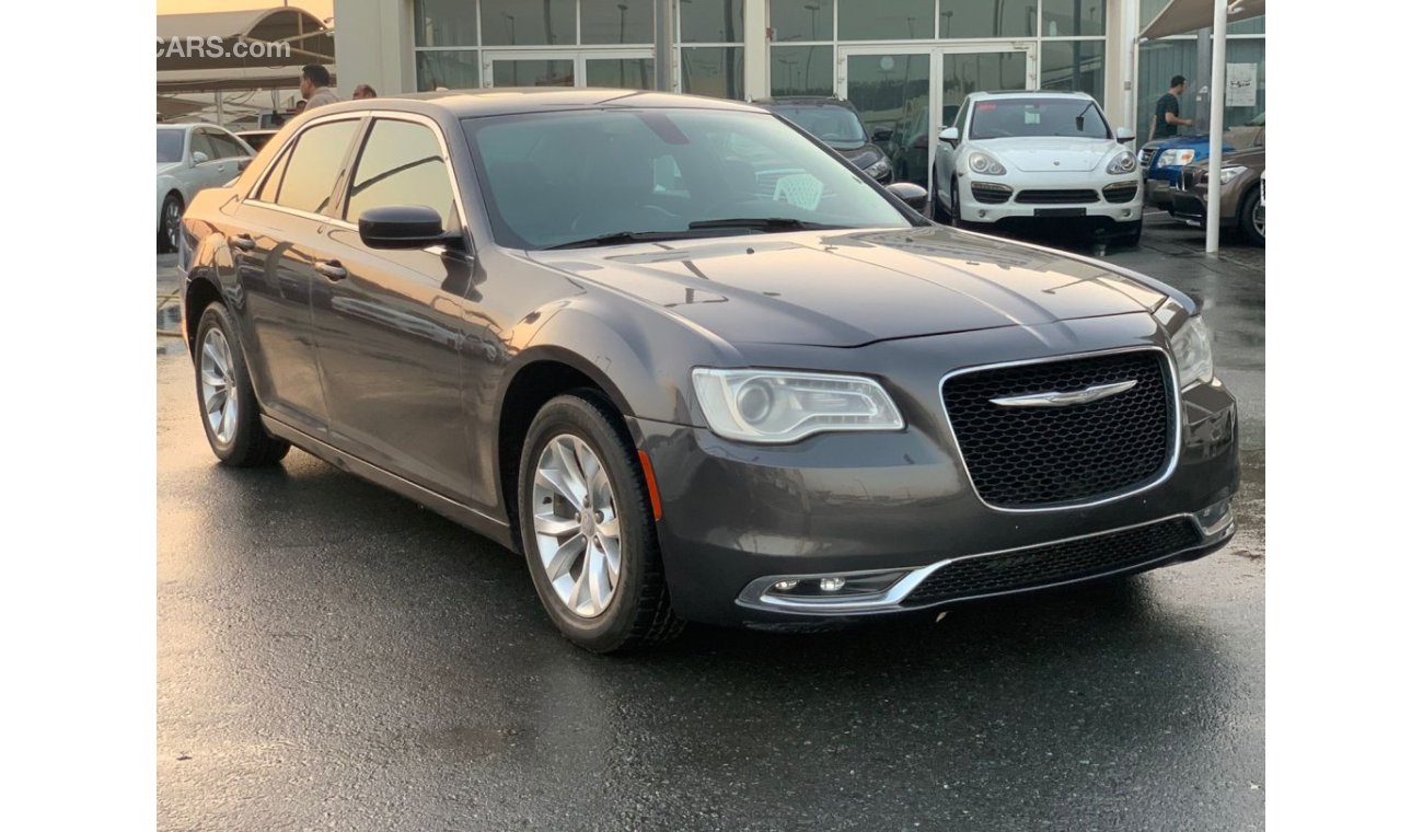 كرايسلر 300 Chrysler C300_Gcc_2016_Excellent_Condition _Full option