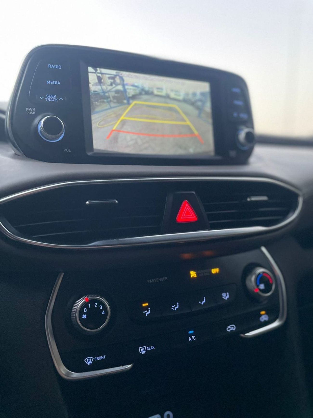 هيونداي سانتا في 2020 Hyundai Santa Fe SEL GDi 2.4L V4 - Rear CAM With Lane Assist -