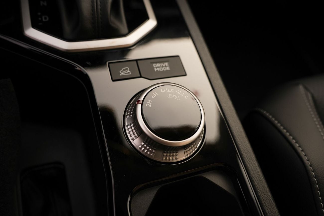 ميتسوبيشي L200 Engine: 2.4L 4-Cylinder Turbo Diesel