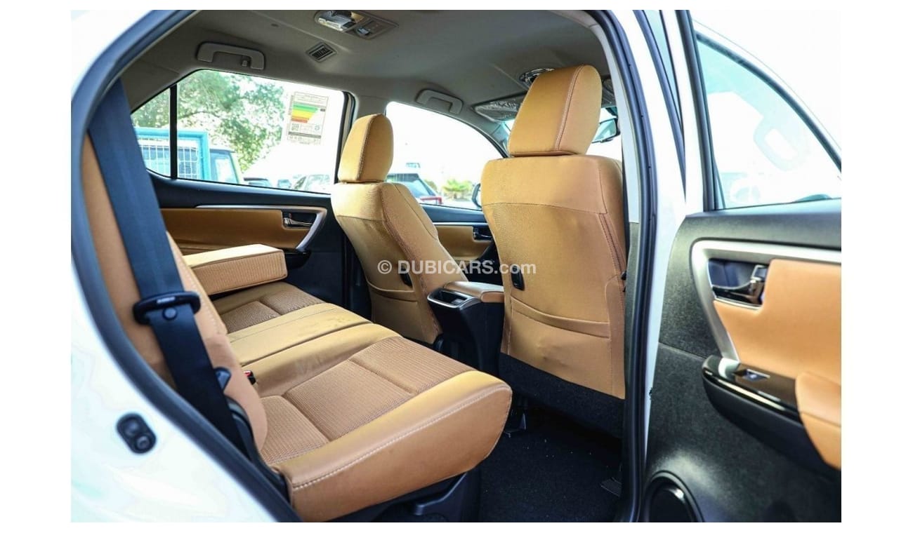 تويوتا فورتونر Get 2023 Toyota Fortuner 4X4 2.8 18'I AL - Platinum White inside Chamois
