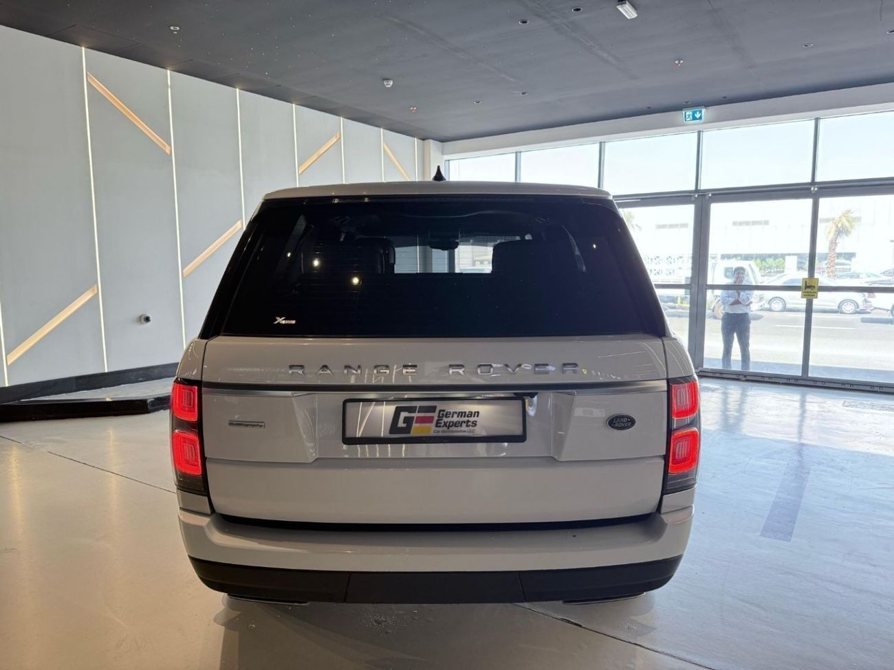 Land Rover Range Rover Autobiography SV 5.0L 2019 RANGEROVER SV AUTOBIOGRAPHY / GCC / FULL SERVICE HISTORY