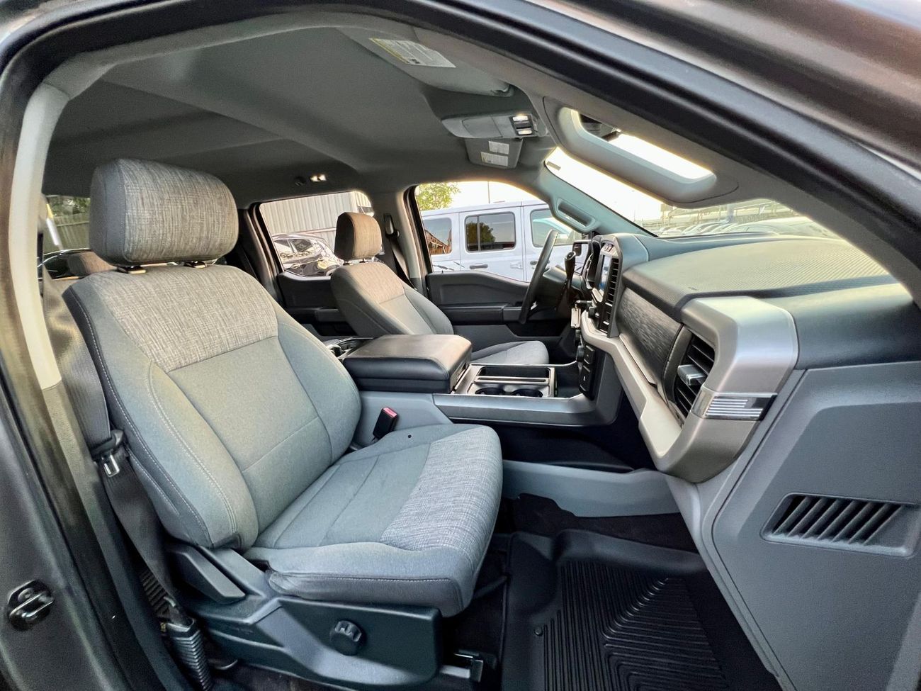 Ford F 150 XLT 3.5L (5 Seater) warranty one year bank financie available