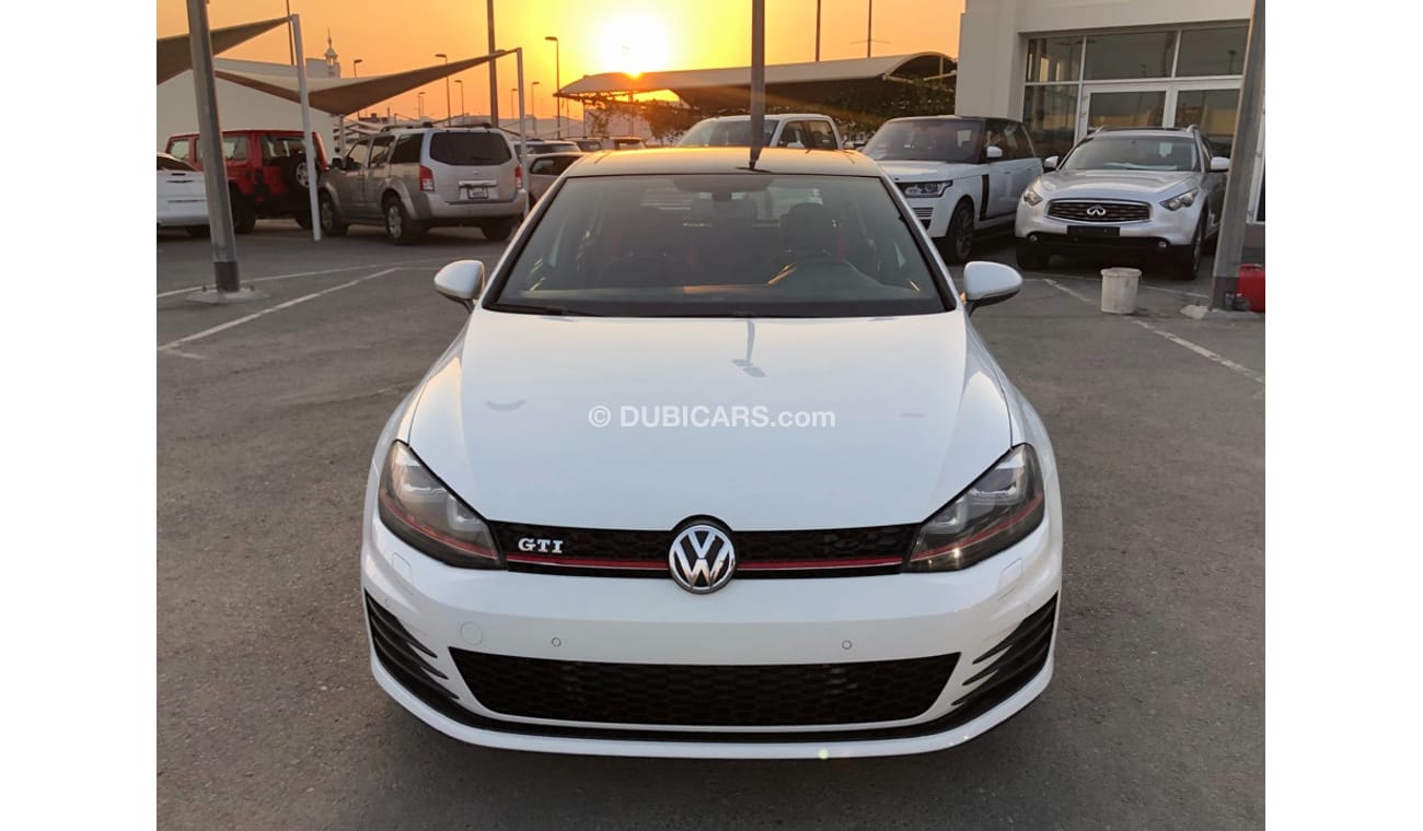 Volkswagen Golf Volex wagan GTI MODEL 2015 GCC car perfect condition full option panoramic roof back camera full el