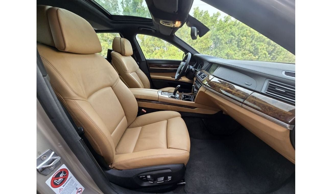 BMW 730Li Middle East Edition 4.0L BMW 730 LI 2013 GCC FULL OPITION // PERFECT CONDITION