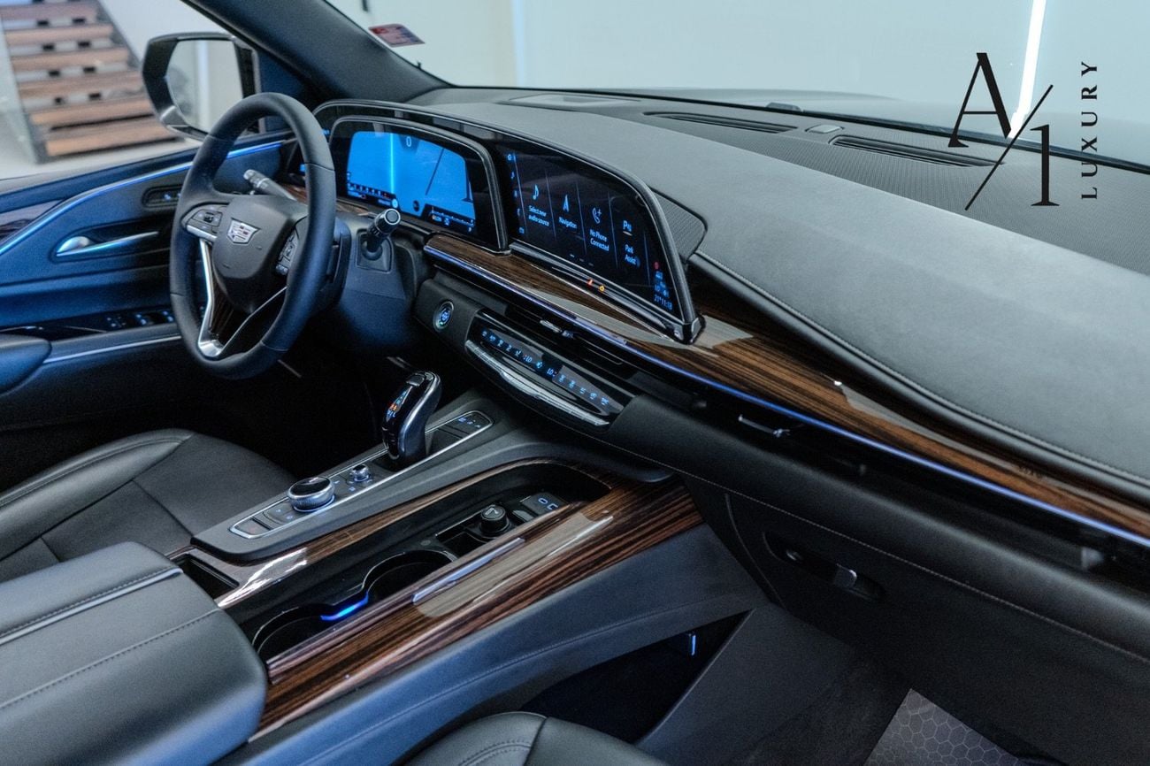كاديلاك إسكالاد PLATINUM LUXURY PLATINUM EDITION