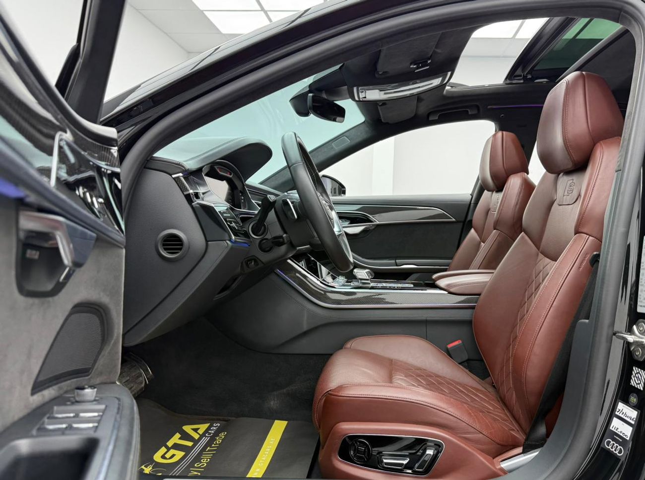 Audi S8 TFSI quattro 4.0L 2020 Audi S8 Quattro, Audi Warranty 02/2027 ,Full Audi Service History ,GCC