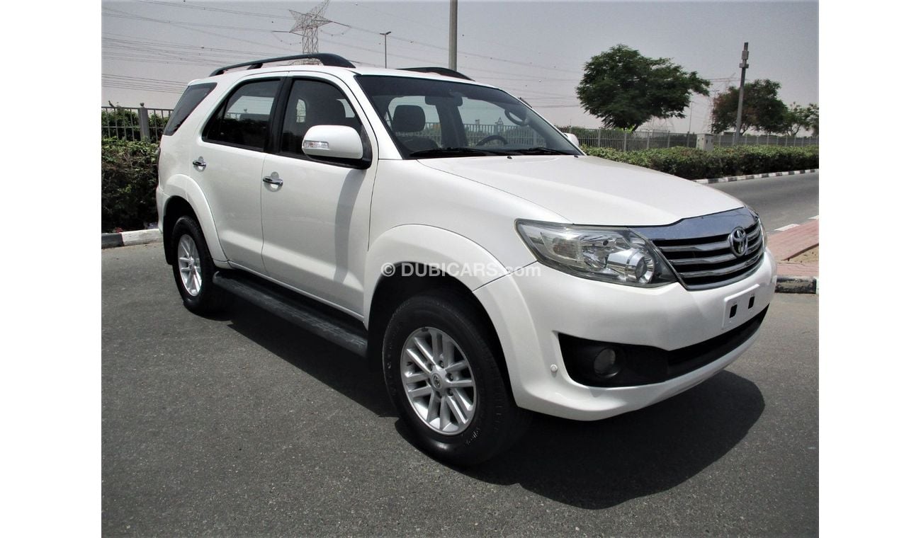 Toyota Fortuner Toyota Fortuner 2012 V6 gulf space full auto with cruise control