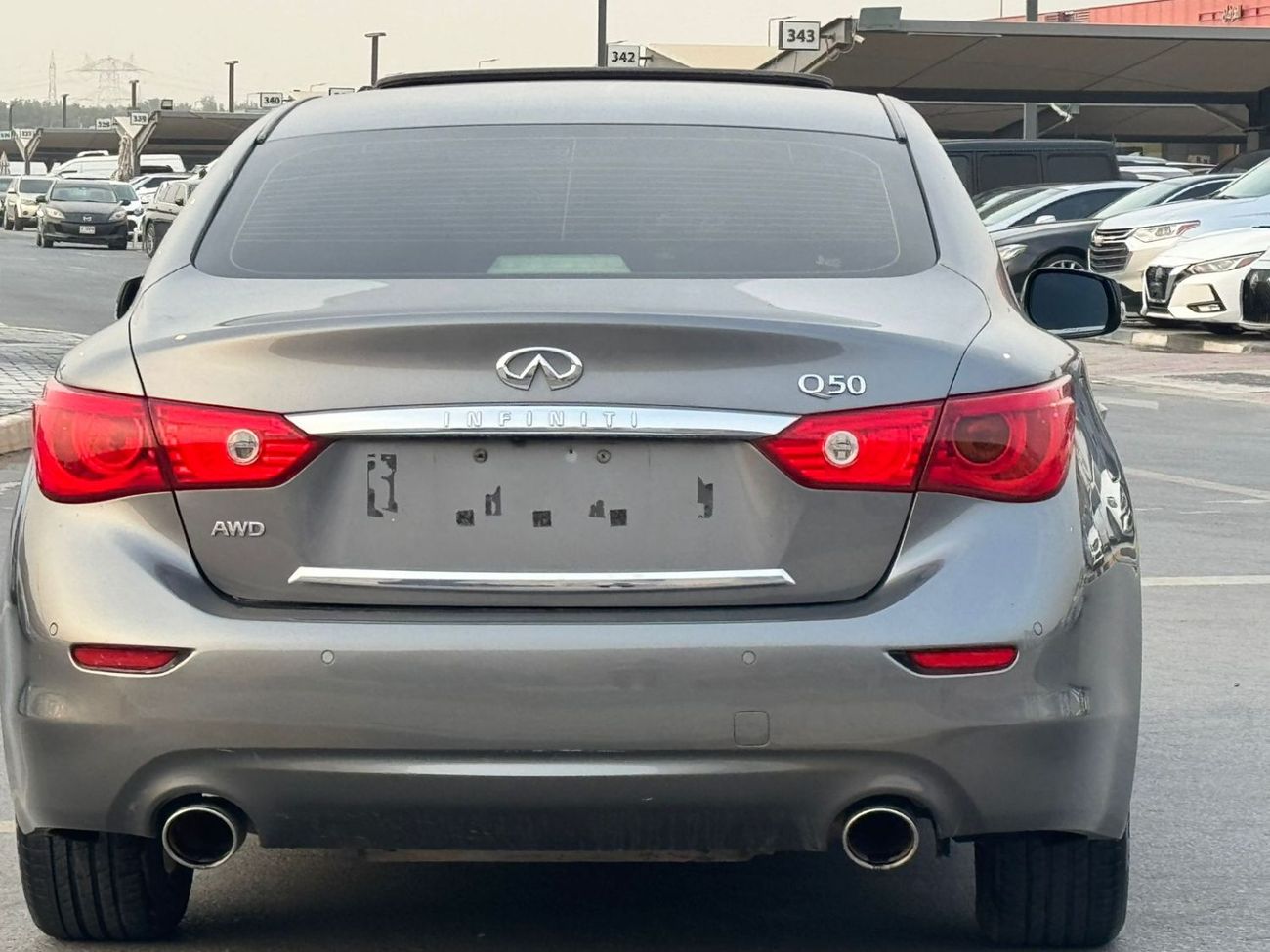 Infiniti Q50 Premium 2.0L perfect inside & out