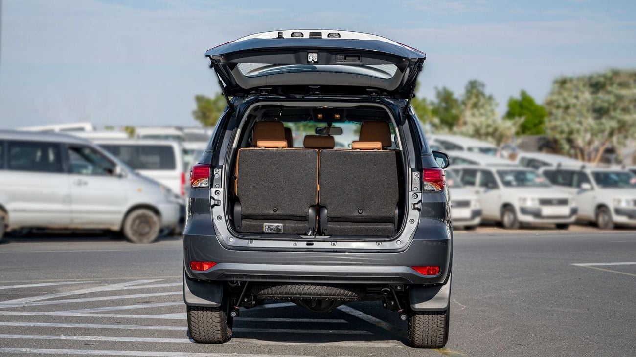 Toyota Fortuner GX2 2.7L 4WD