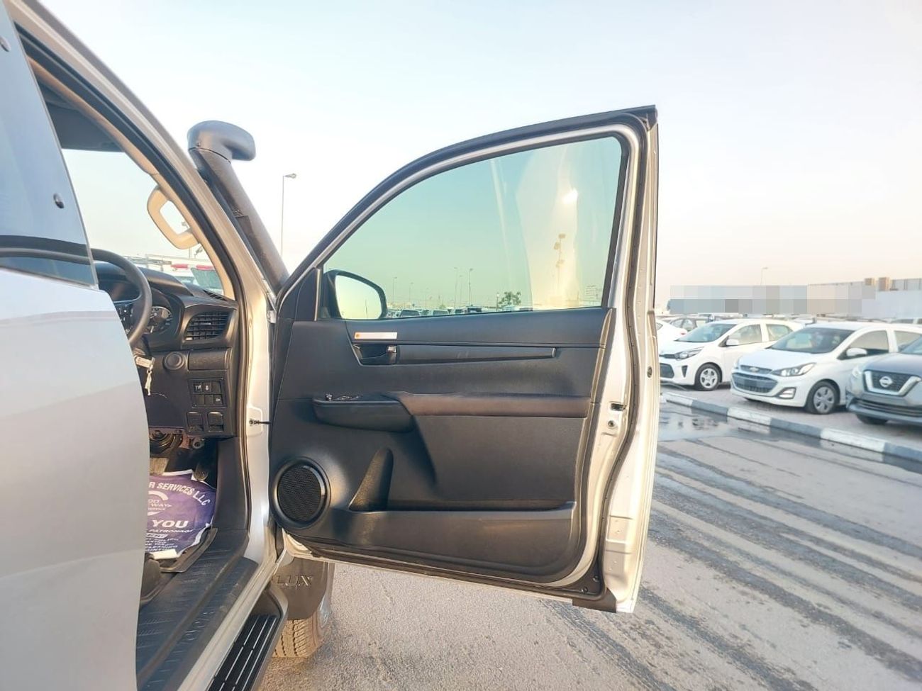 Toyota Hilux TOYOTA HILUX PICKUP RHD 2024 MODEL 2.8 L DIESEL AUTOMATIC(PM82106)