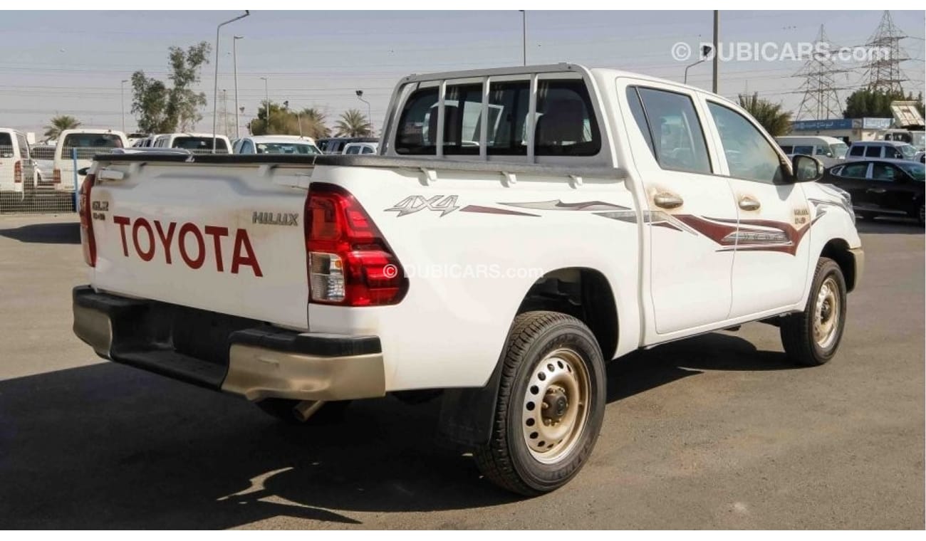 Toyota Hilux 2018 4X4 S-GL2 mid options