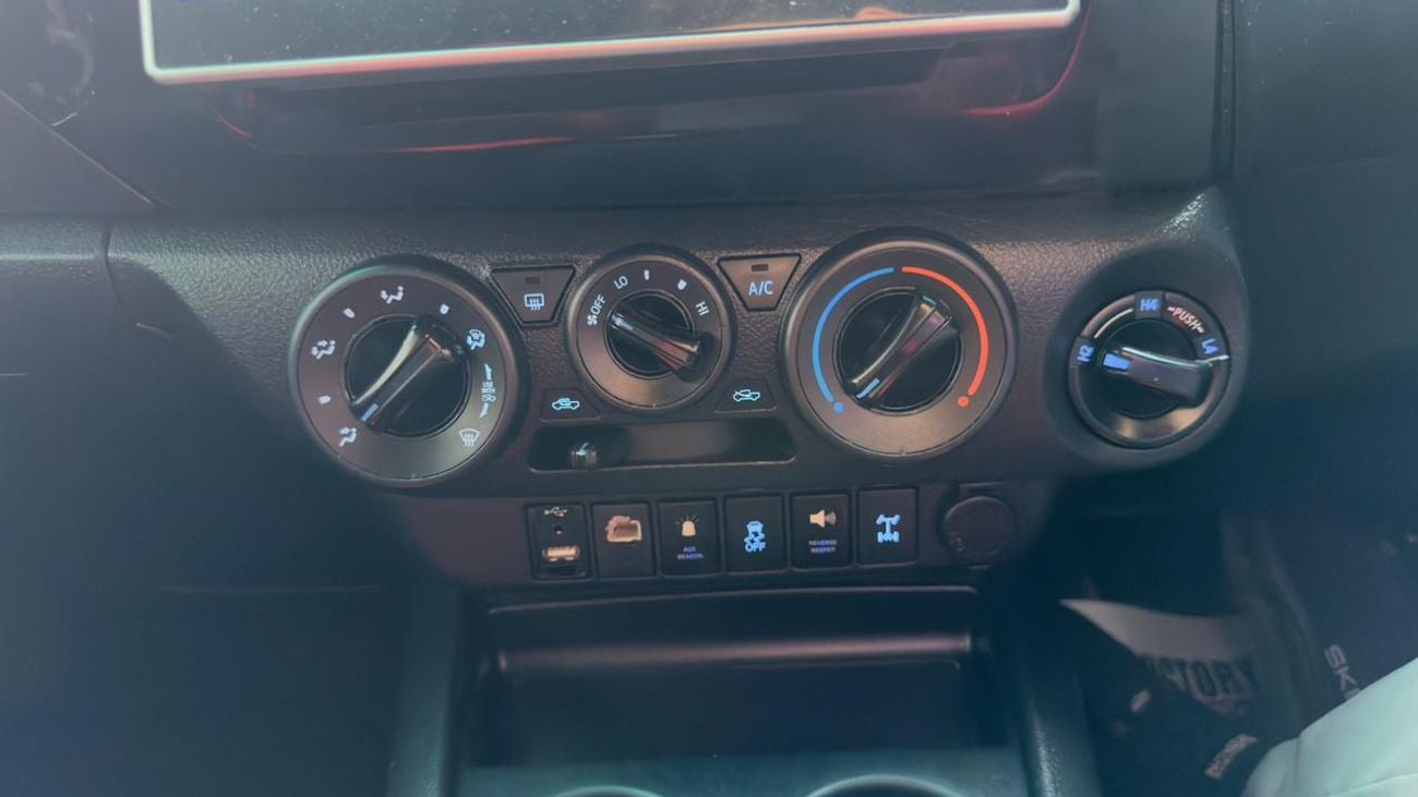 تويوتا هيلوكس GR BODY KIT INSTALLED | AT | POWER SEATS | 2.8L DIESEL | DOUBLE CABIN | RHD