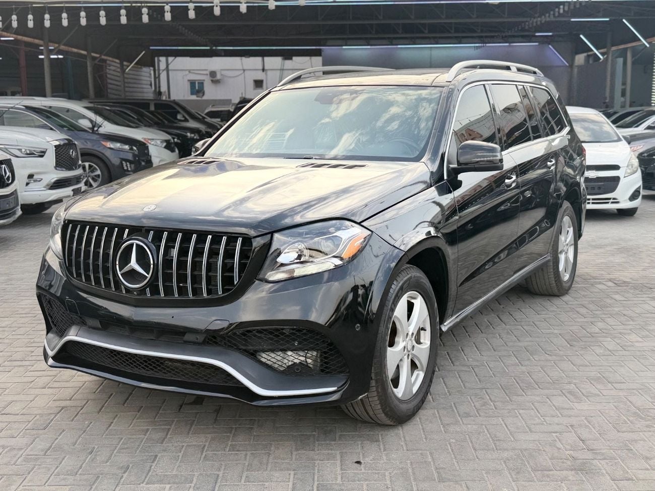 مرسيدس بنز GLS 450 STD (NON GCC)