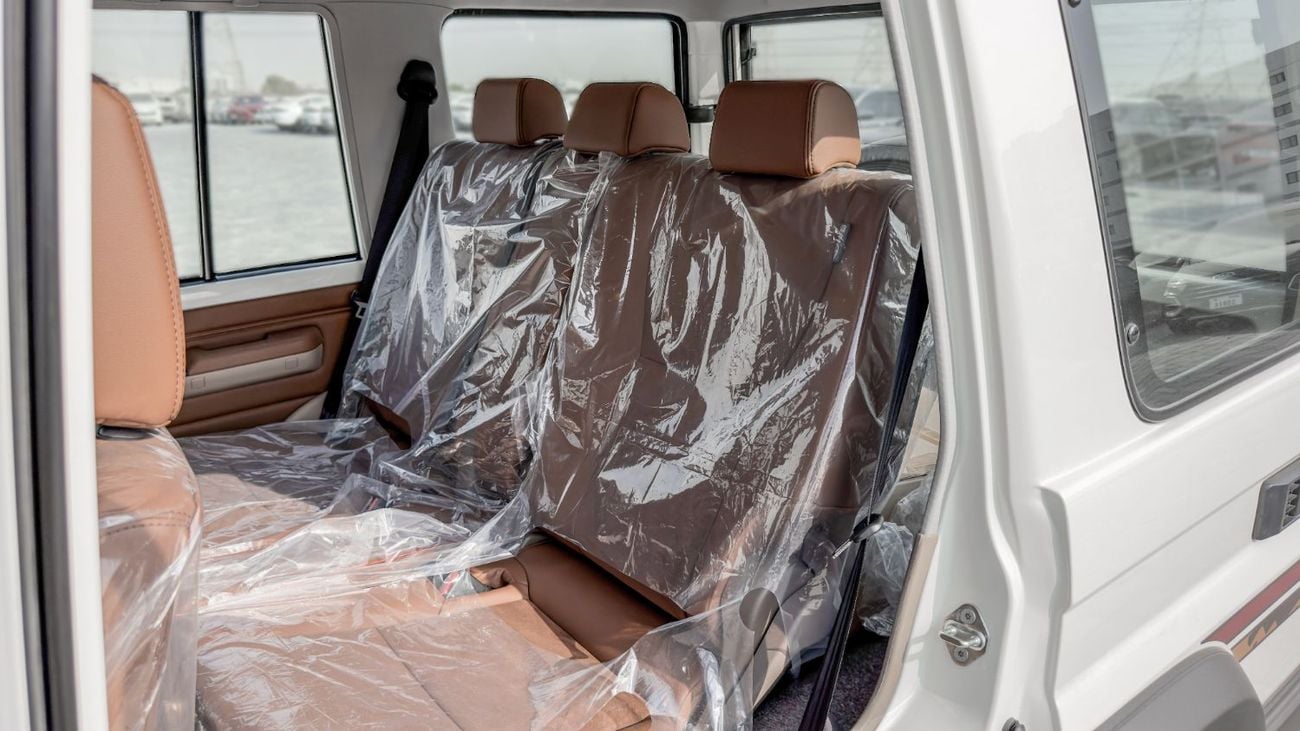 تويوتا لاند كروزر 70 LC76 LX 2.8L AT Diesel 2026 (White-Brown) Omani