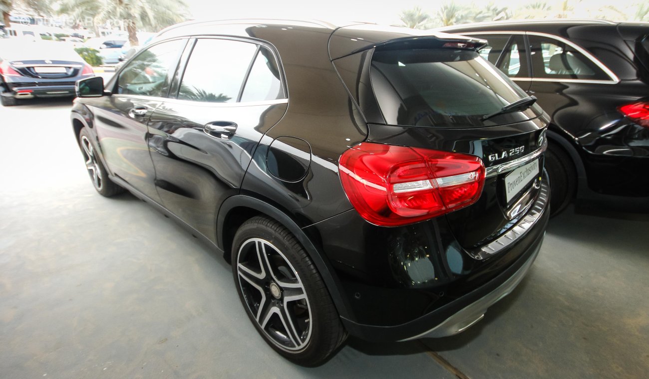 Mercedes-Benz GLA 250 4 Matic