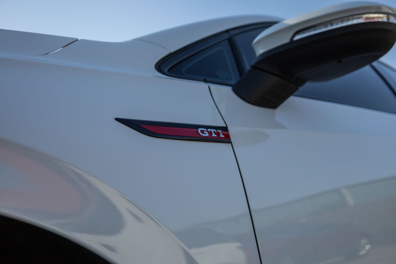 فولكس واجن جولف GTI