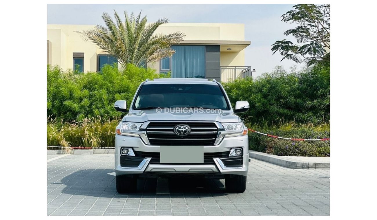 تويوتا لاند كروزر VXR