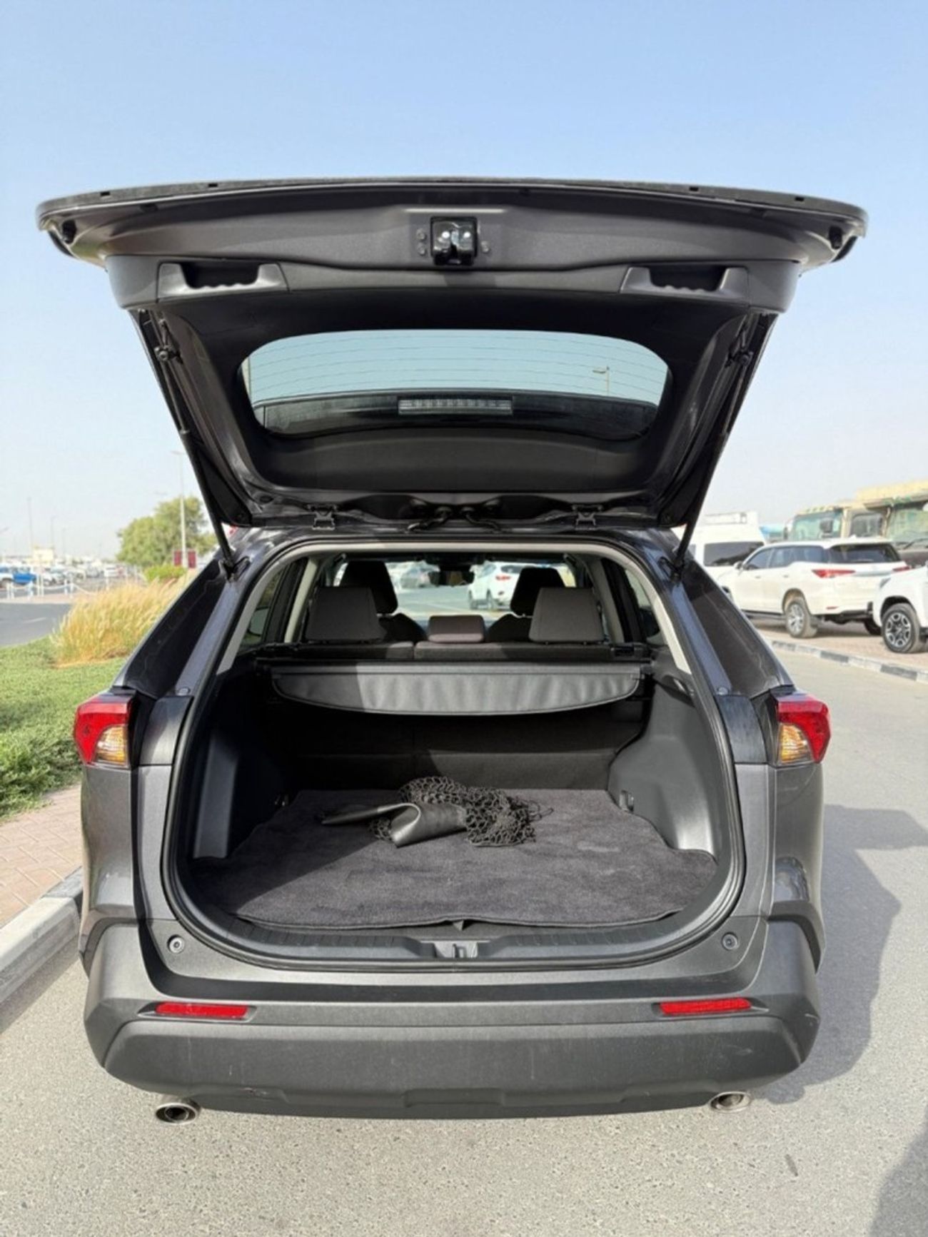 تويوتا راف ٤ XLE 2.5 leather seats, push start