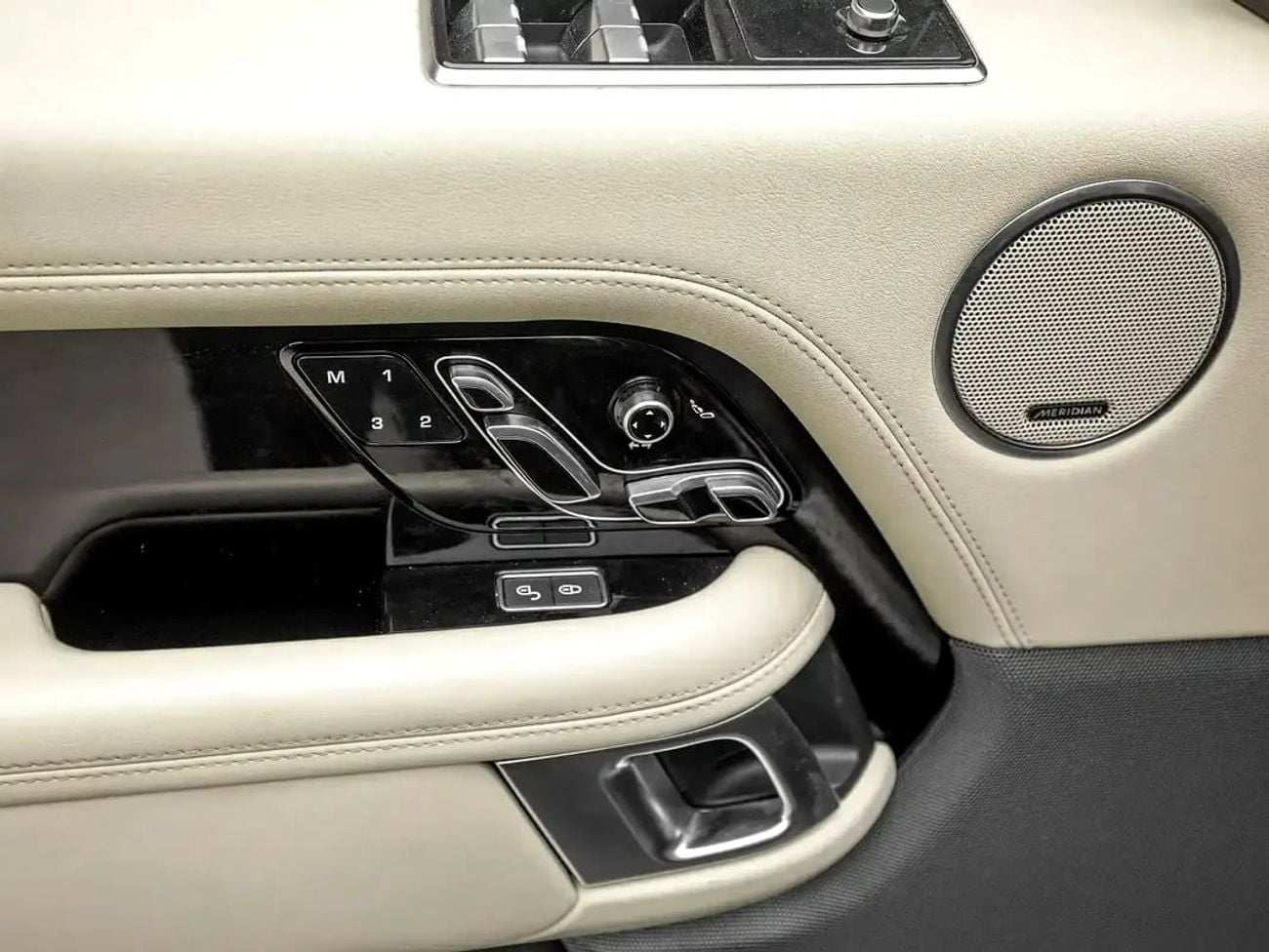 Land Rover Range Rover VOGUE | P400e