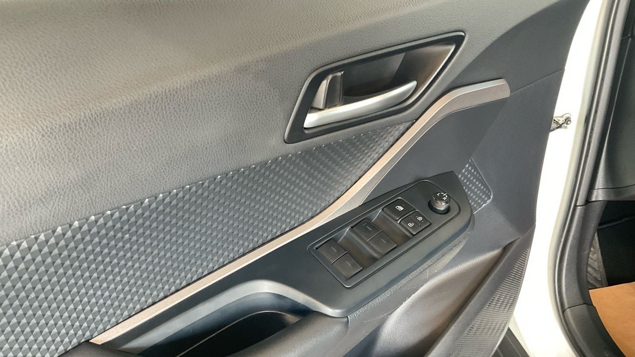 تويوتا CHR 1.8 VVT I-HYBRID GX AUTO | شامل الضمان | 0 ﺪﻔﻋﺓ ﺃﻮﻟﻯ