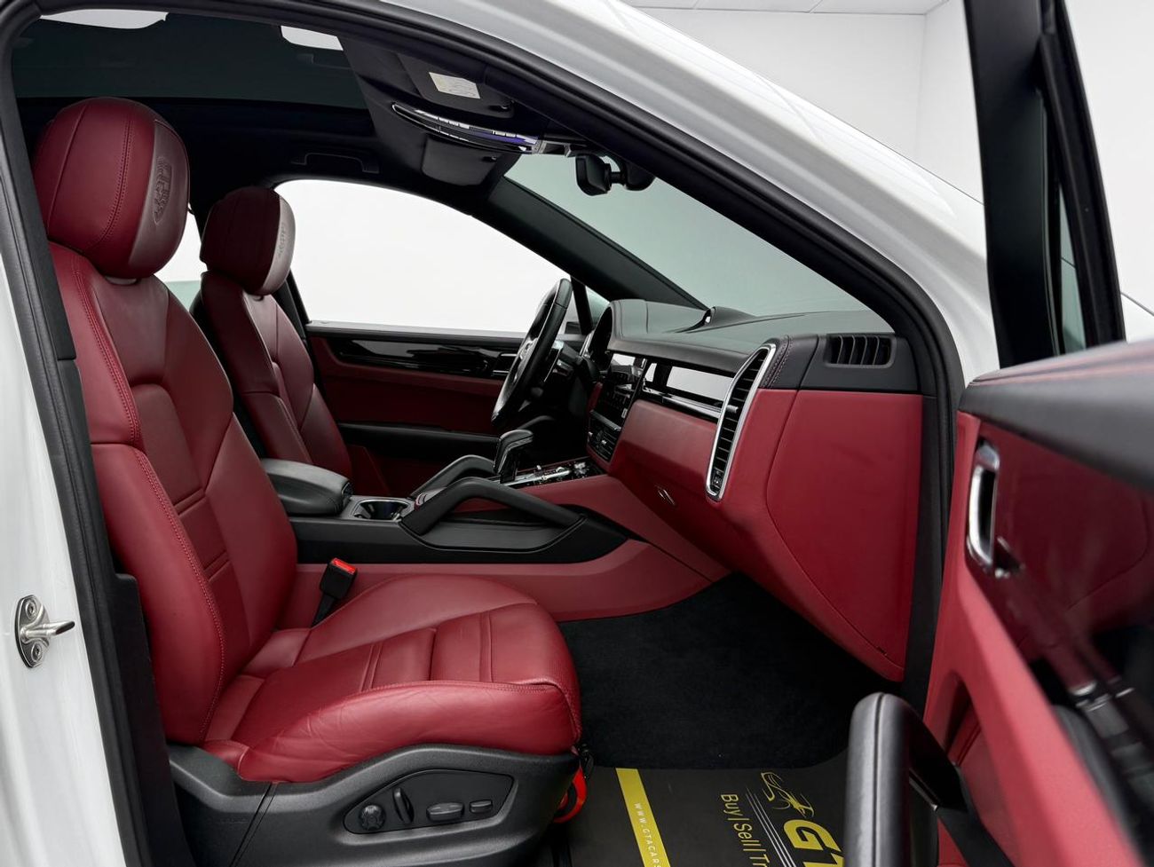 بورش كايان Base Coupe 2023 Porsche Cayenne Coupe, Warranty, Full Porsche Service History, Excellent Condition, 