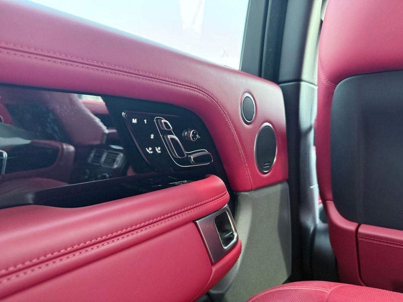 Land Rover Range Rover Autobiography SV 5.0L 2019 RANGEROVER SV AUTOBIOGRAPHY / GCC / FULL SERVICE HISTORY