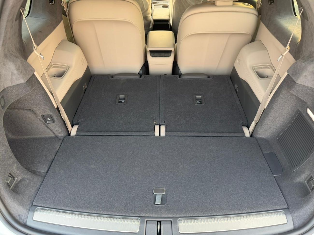 نيو ES8 NIO ES8 2023 Full Option