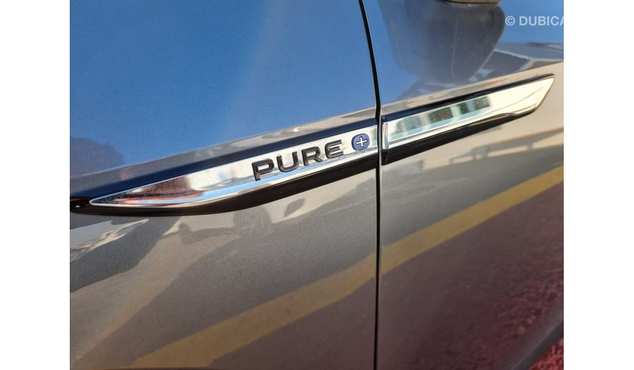 فولكس واجن ID.4 فولكس فاجن ID4 Pure Plus X FWD 5 أبواب لون رمادي موديل 2021 محرك كهربائي ، عجلات ألمنيوم مقاس 20 بوص