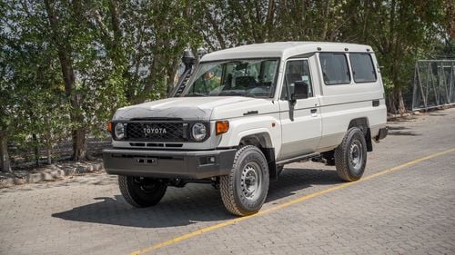 تويوتا لاند كروزر 70 TOYOTA LANDCRUISER78 HARDTOP 4.0 AT -2026YM