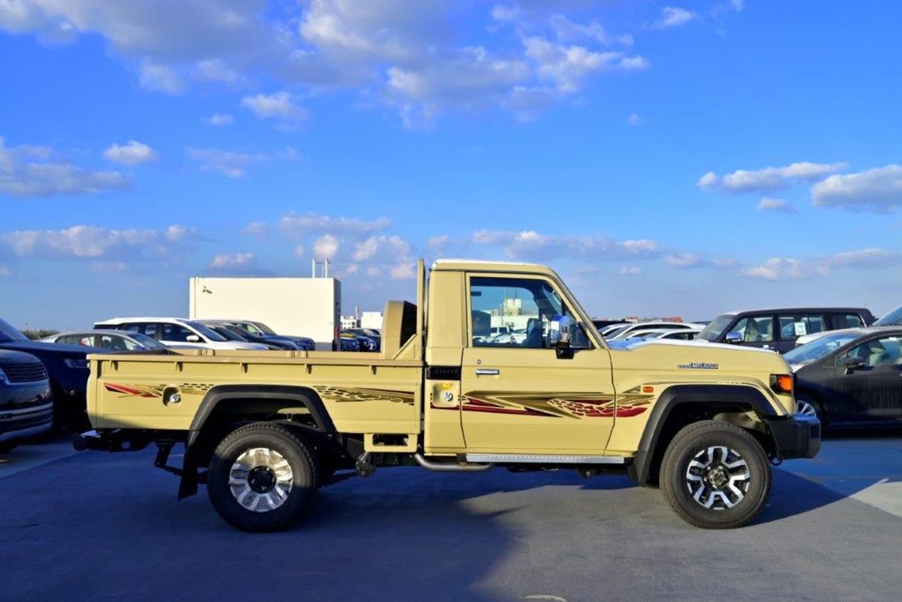 تويوتا لاند كروزر بيك آب LC79 SINGLE CAB SDLX 2.8L DIESEL AT-EURO 5