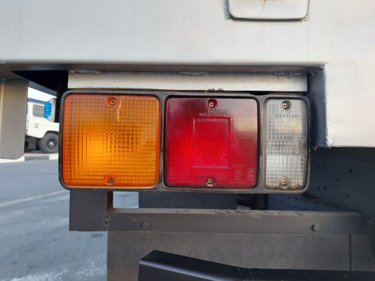 ميتسوبيشي فوسو كانتير MITSUBISHI CANTER TRUCK RHD 1989 MODEL 4.2 L DIESEL MANUAL(PM22881)