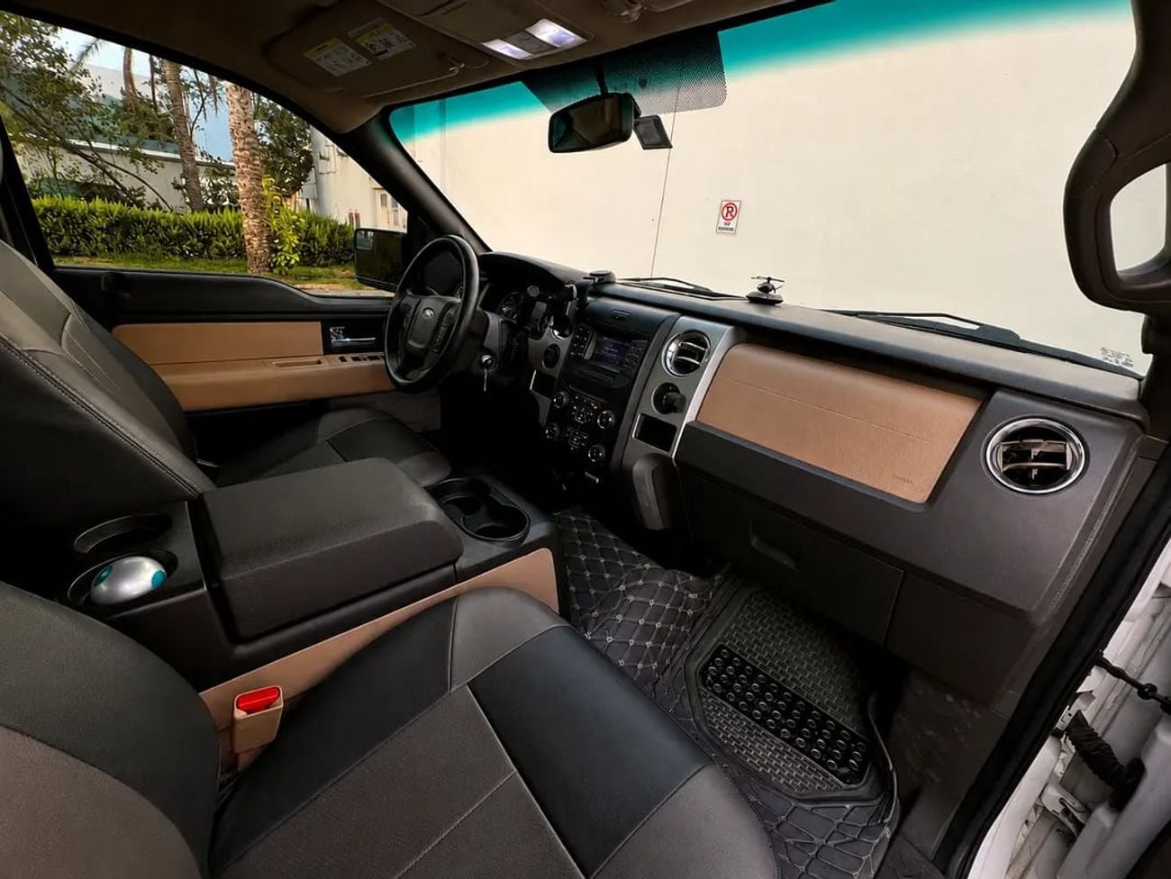 Ford F-150 XLT GCC Specs