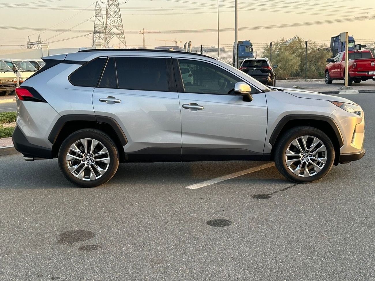 تويوتا راف ٤ XLE