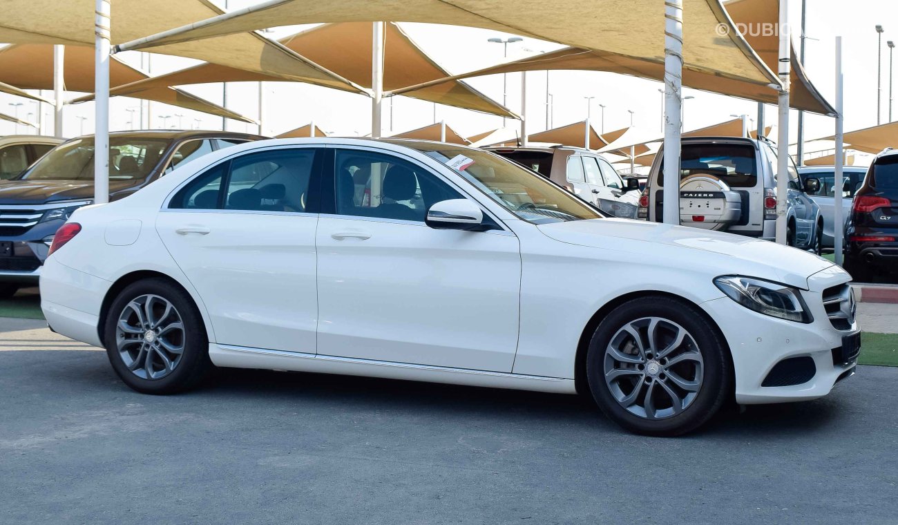 مرسيدس بنز C 200 Agency Warranty Full Service History GCC