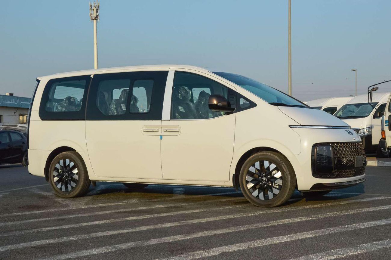 Hyundai Staria HYUNDAI STARIA 2.2L DIESEL LUXURY 2025