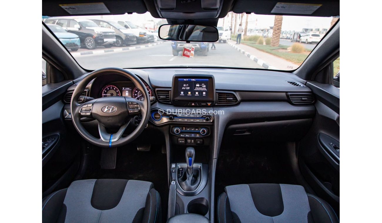 Hyundai Veloster Std