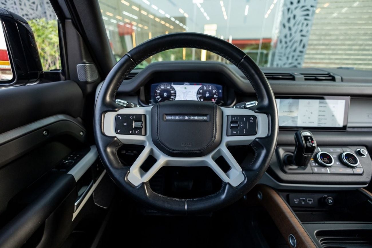 لاند روفر ديفندر P400 90 HSE 3.0L (5 Seater)
