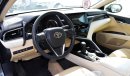 Toyota Camry LE Hybrid 2.5 L