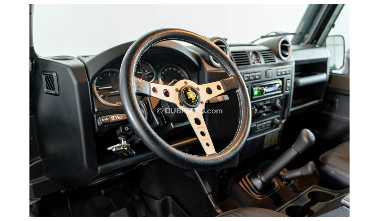 لاند روفر ديفندر 2015 Land Rover Defender 110 Station Wagon / Full Al Tayer Service History / One Owner