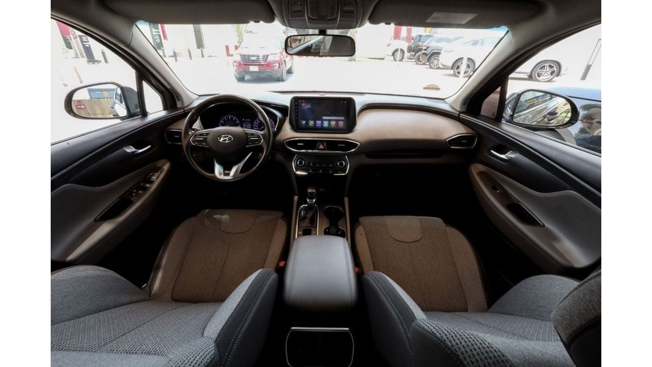 Hyundai Santa Fe GL Hyundai Santa Fe 2019 GCC under Warranty with Flexible Down-Payment/ Flood Free.