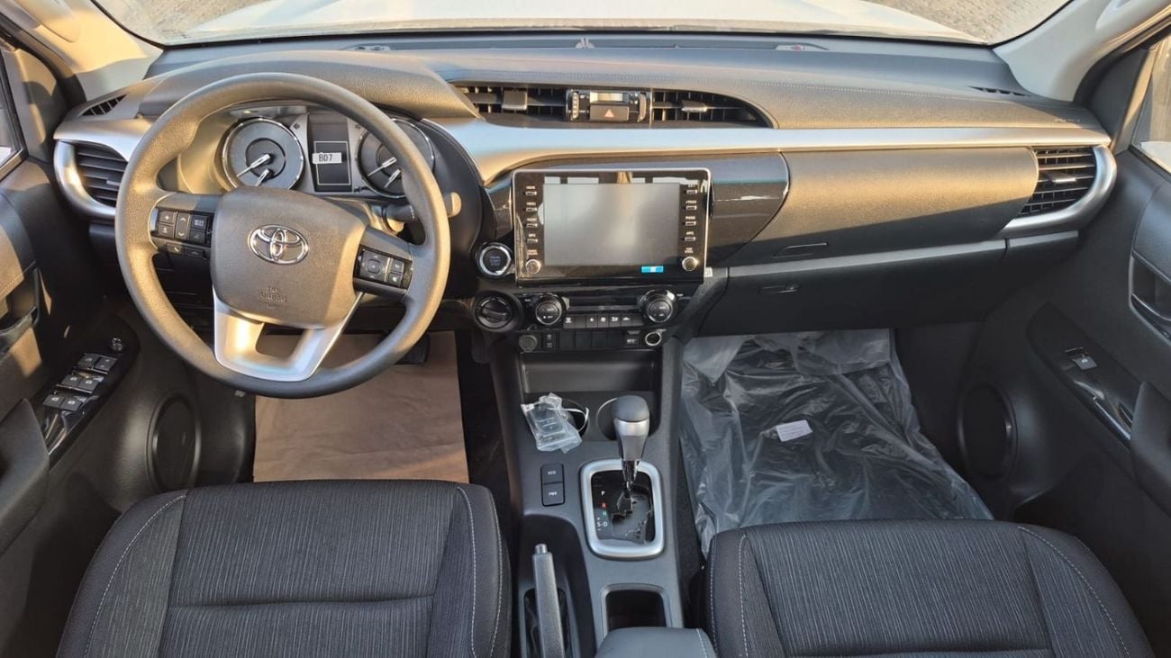 تويوتا هيلوكس TOYOTA HILUX 2.4L DIESEL GLX 4X4 FULL OPTION MY 2025