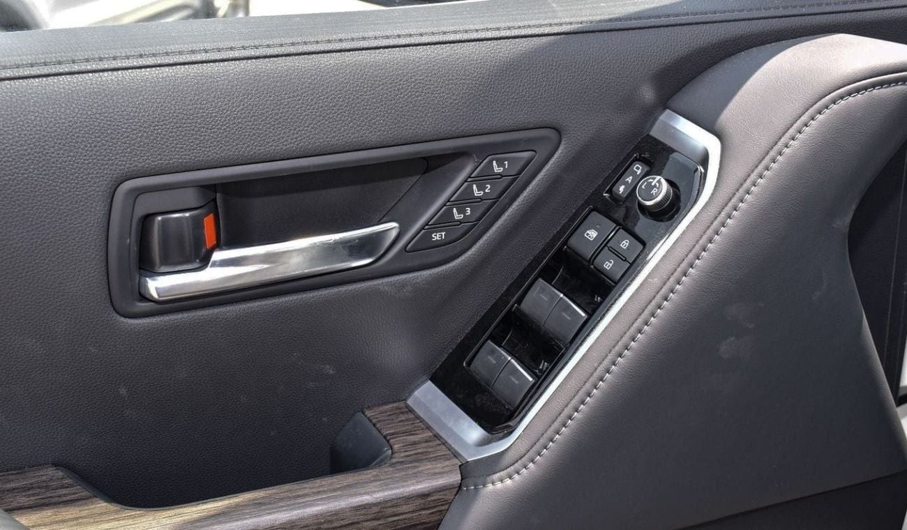 تويوتا لاند كروزر Toyota Land Cruisers VXR 3.5L Twin Turbo Full Option Europe Specs Model 2024 Black color